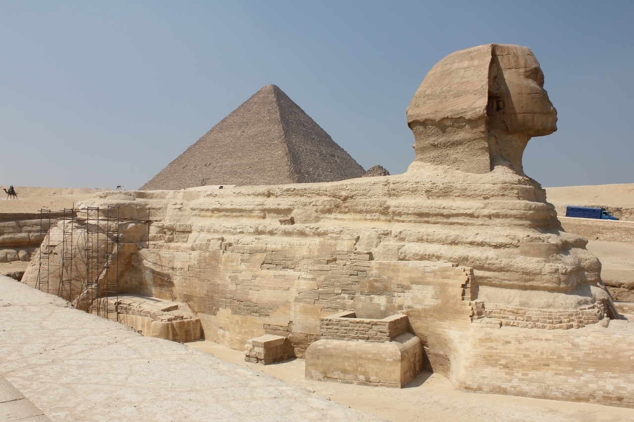 Археологи сообщили, что автором Большого сфинкса в Гизе могли быть песок и ветер