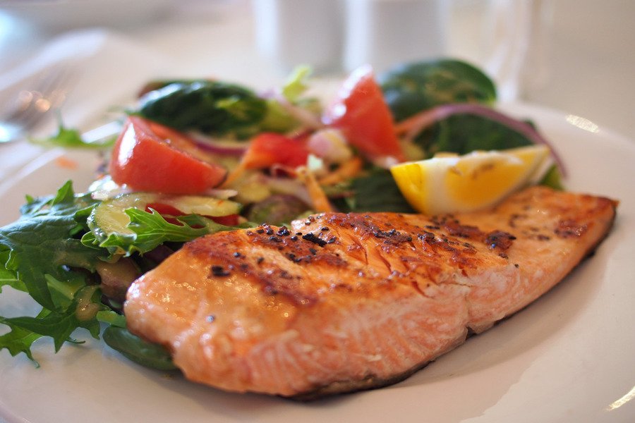 Жирная рыба способствует снижению риска сердечно-сосудистых заболеваний