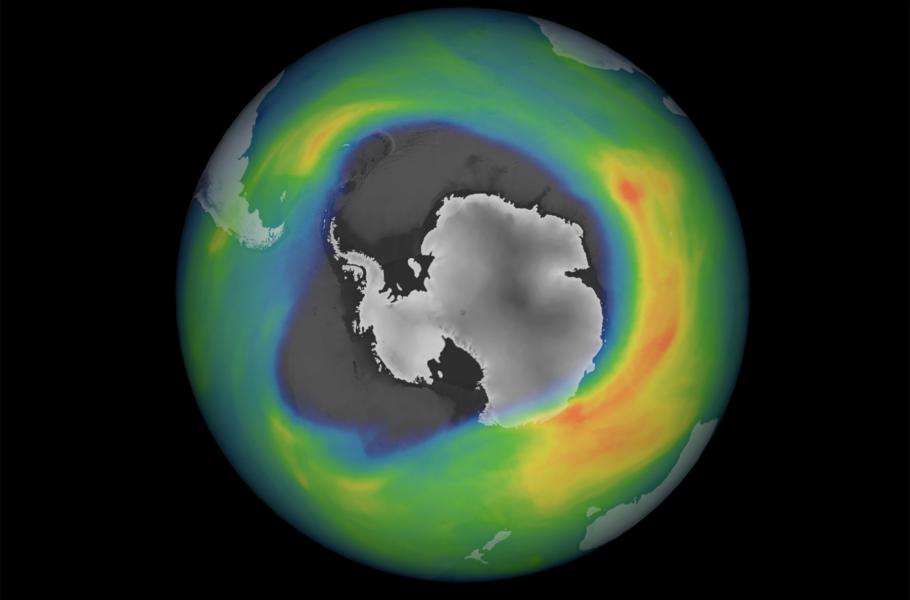 Одна из крупнейших в истории озоновая дыра открывается над Антарктидой