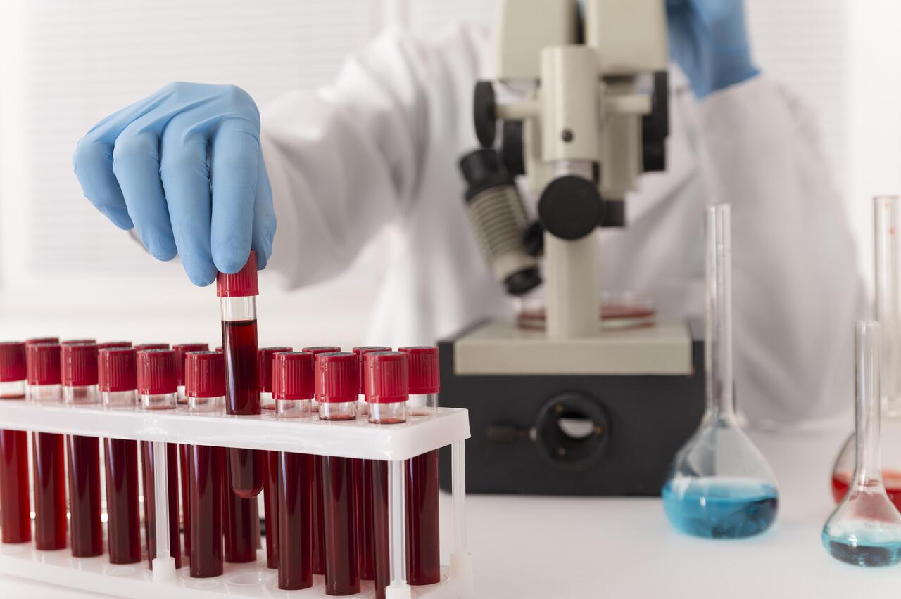 Ученые научились определять склонность к суициду по анализу крови