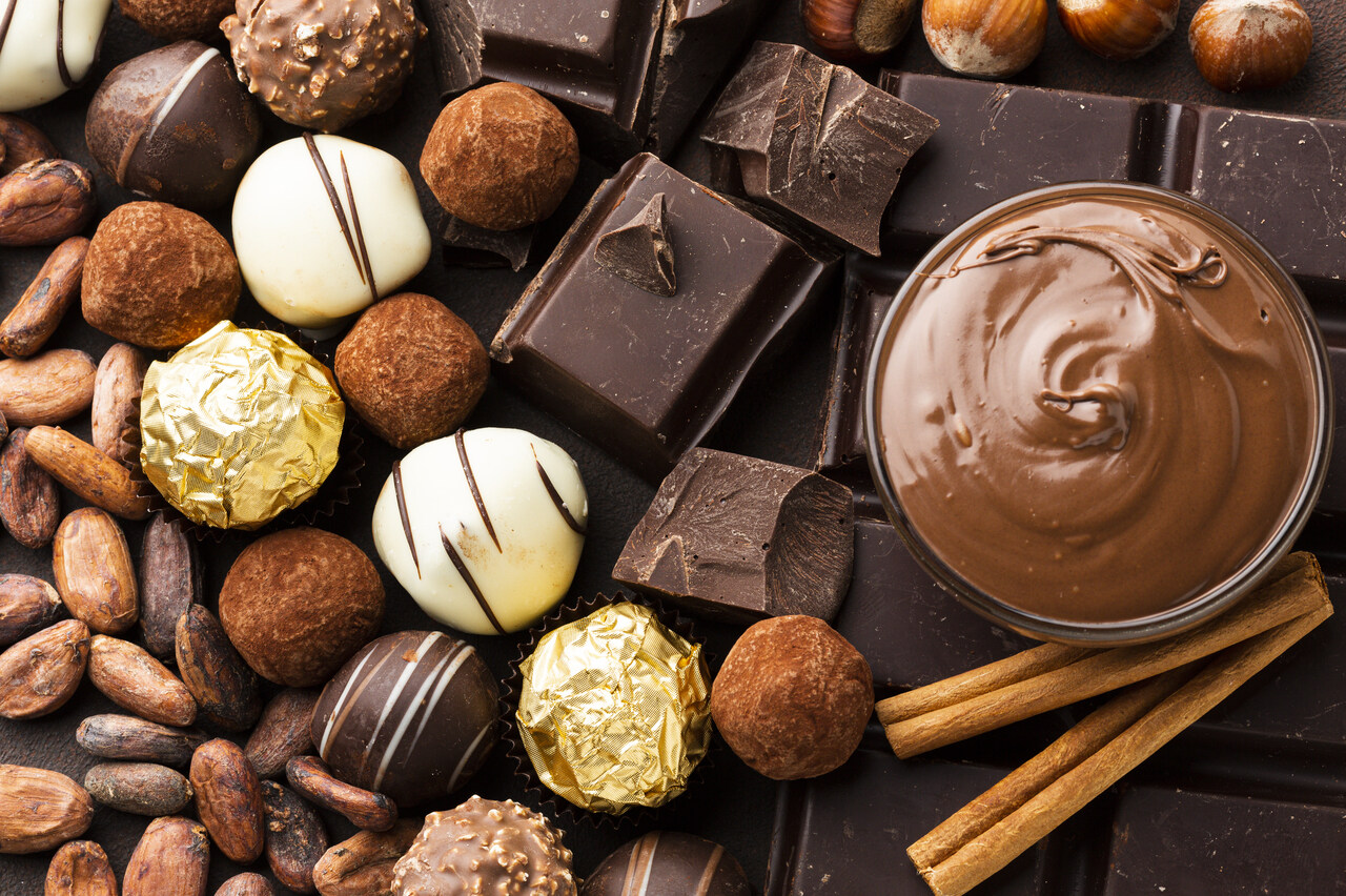 Диетолог рассказала, что темный шоколад полезен при похудении
