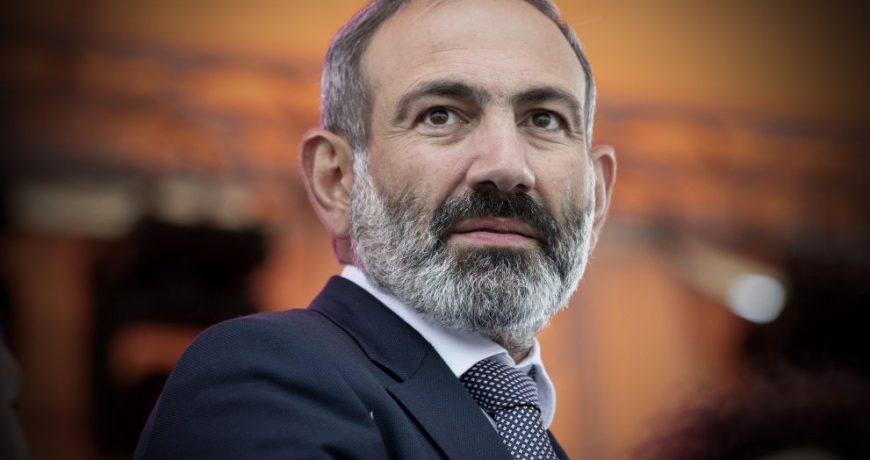Пашинян семимильными шагами идет по пути Зеленского: критика премьер-министра Армении