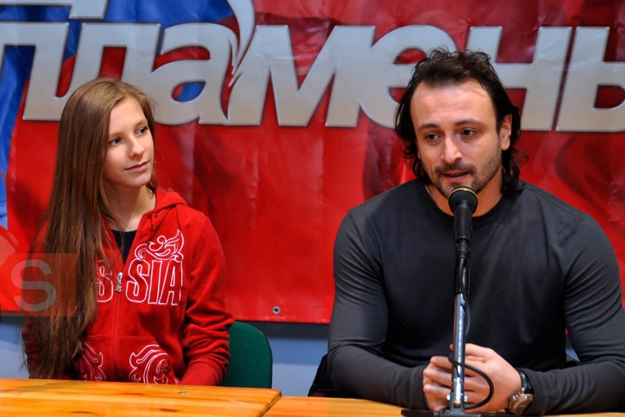 Авербух извинился за неудачную формулировку о «15-летней женщине» Арзамасовой